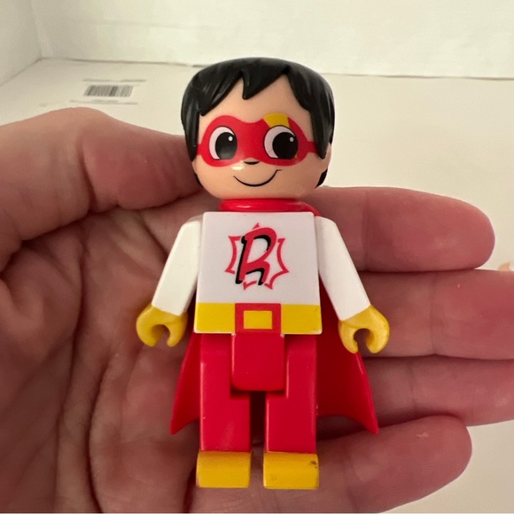 Ryans World Toy Figures LOT OF 4 Ryan’s Characters 3" - Picture 2 of 7